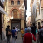 Visita al centro storico: facciata di Casa Lanfrancone